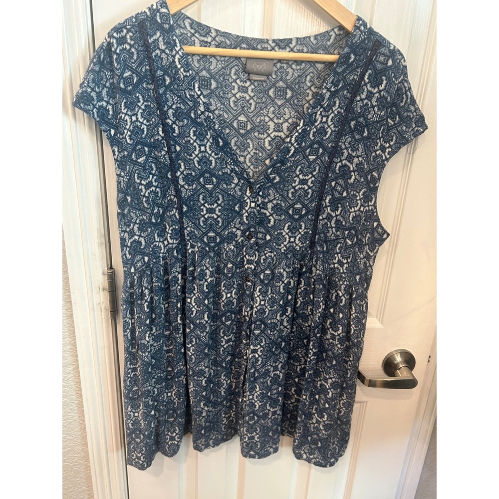 Vanessa Virginia Tunic Blue White Geometric Lace Trim Boho Babydoll Top